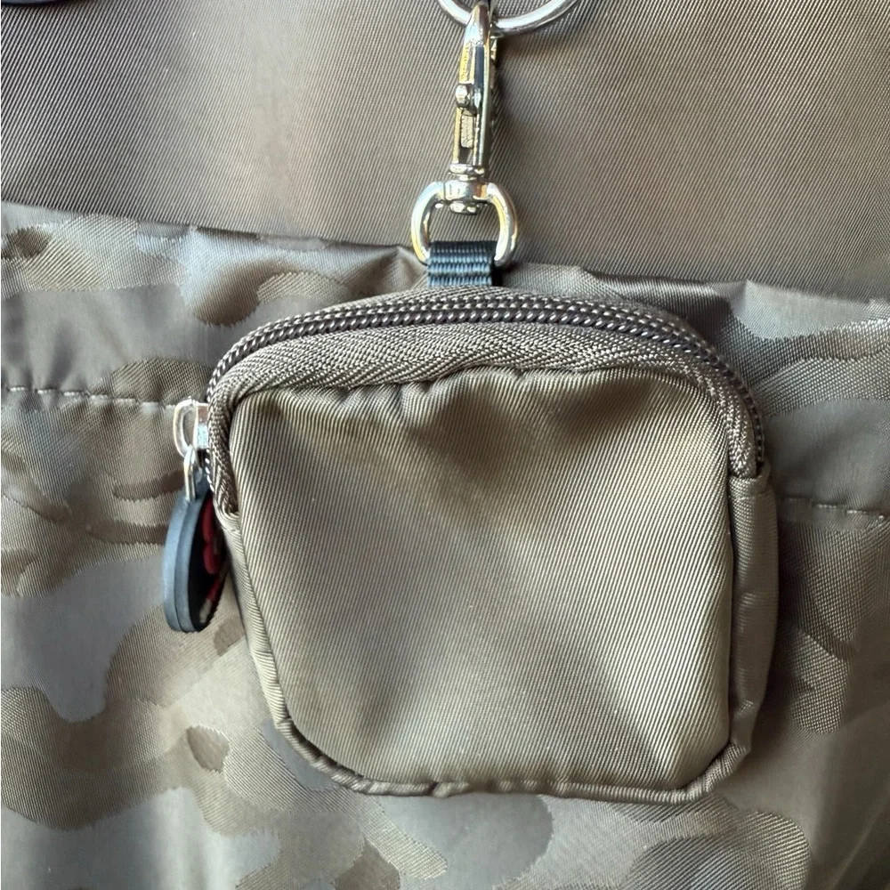 SUPROMOMI Large Camouflage Diaper Bag Tote w/ Changing Mat Gray